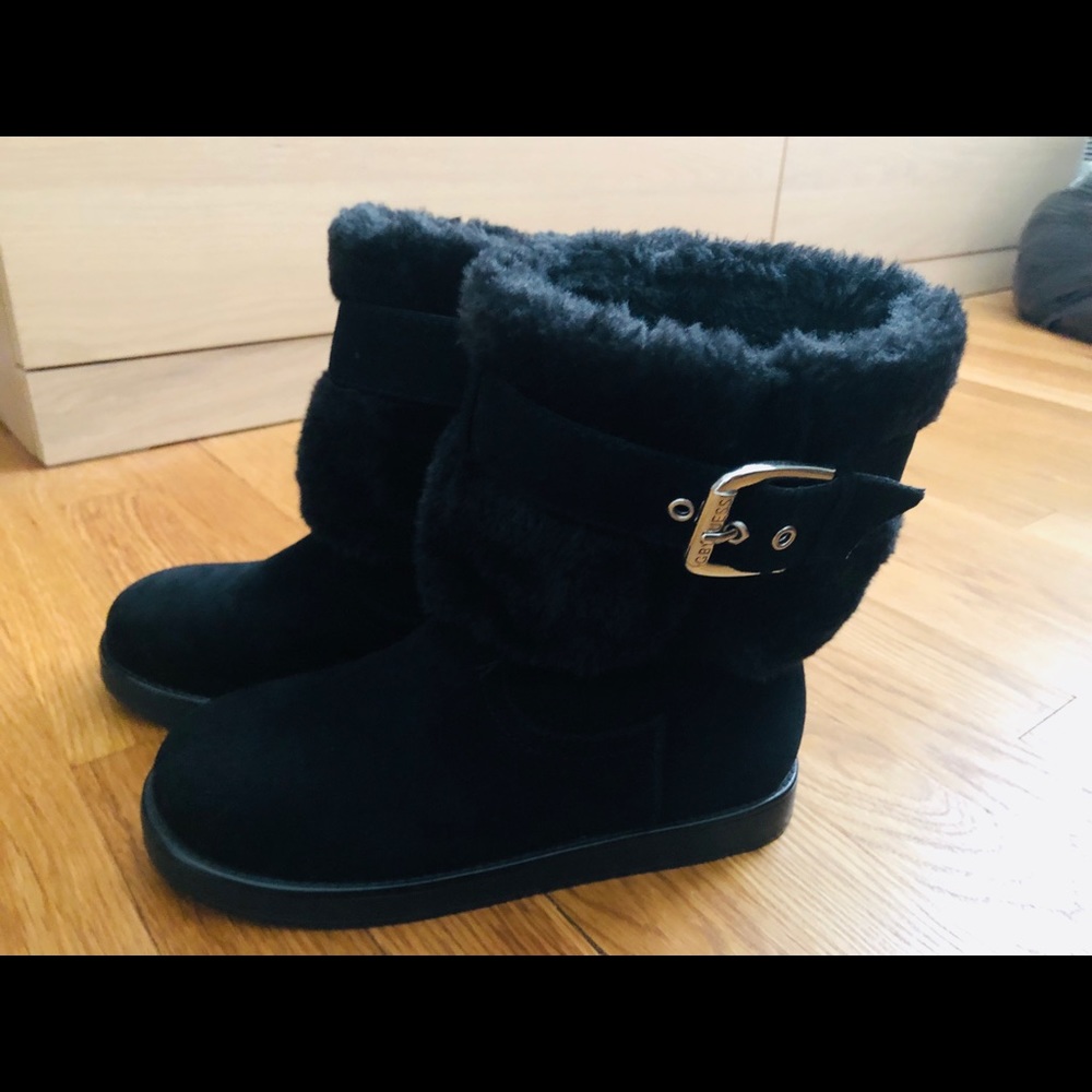 Boots - Picture 2 of 5